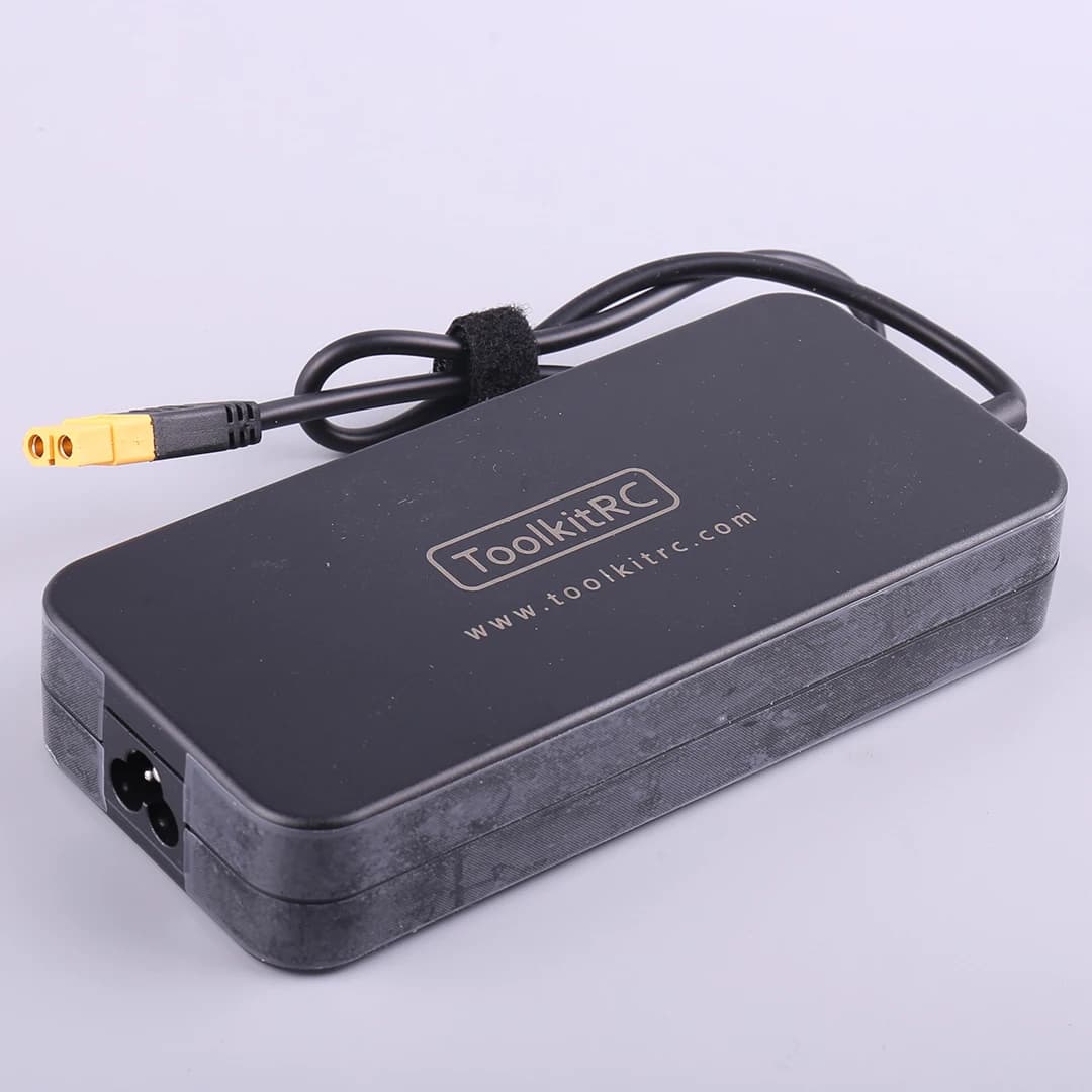 ToolkitRC ADP200 200W Power Supply Charger Adapter 19.5V 10.3A XT60 Interface Compatible with ISDT Q6 T6 T8 M6 M9 6