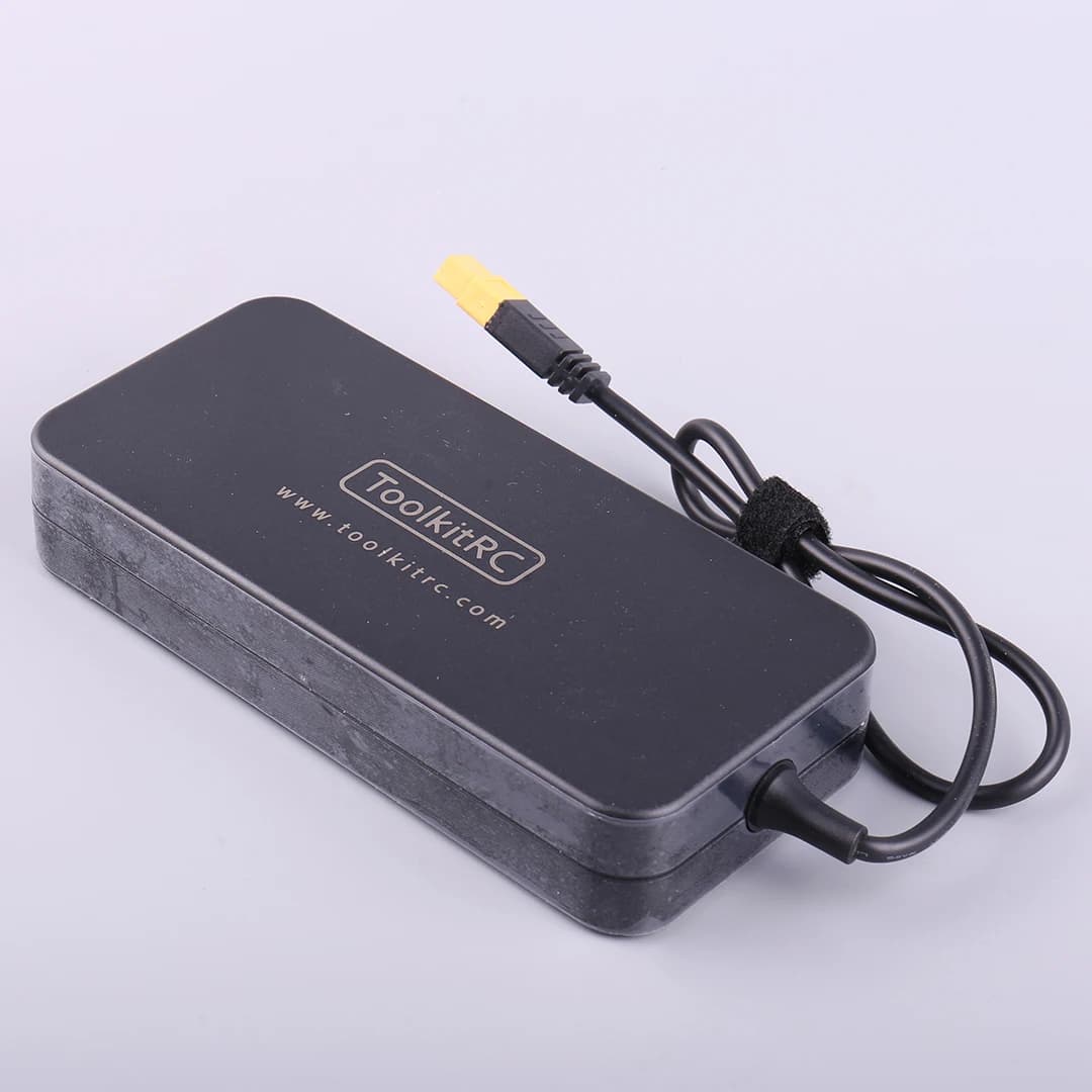 ToolKitRC ADP200 200W 4A Charger Power DC19.5V 10.3A Supply With XT60 Output Adapter for RC iSDT GTPower HotRC SkyRC Chargers 5